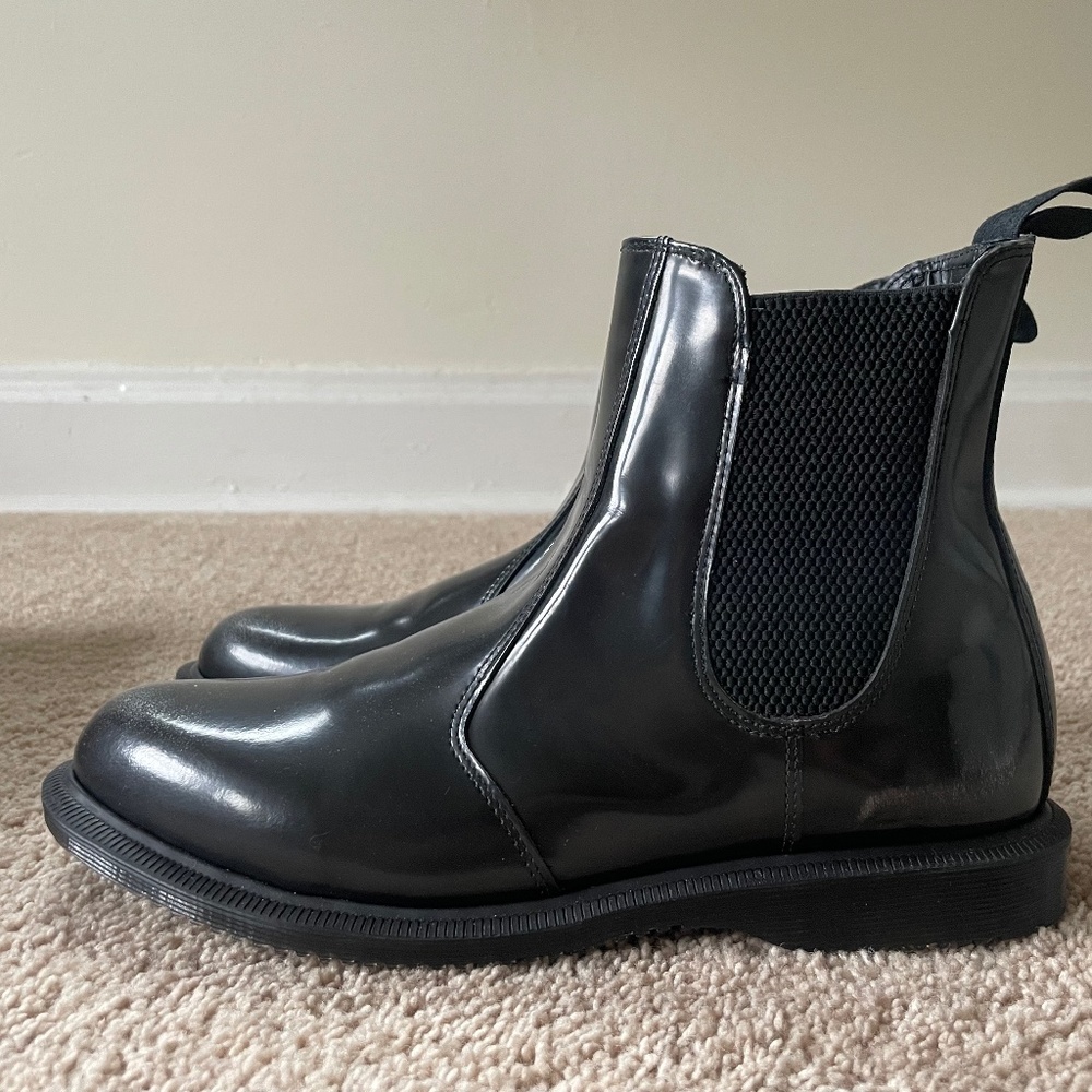 Dr. Martens Flora Boots